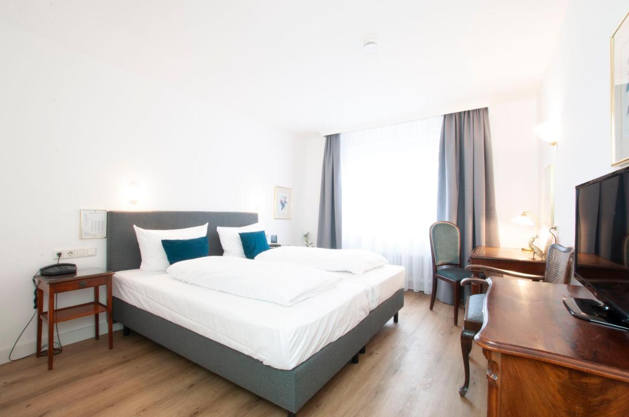 Double Room,1364871032:JPEG