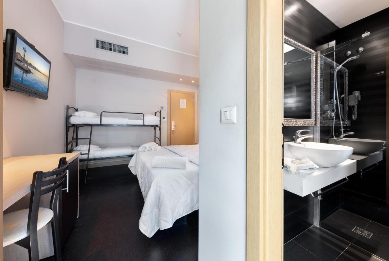 Comfort Triple Room