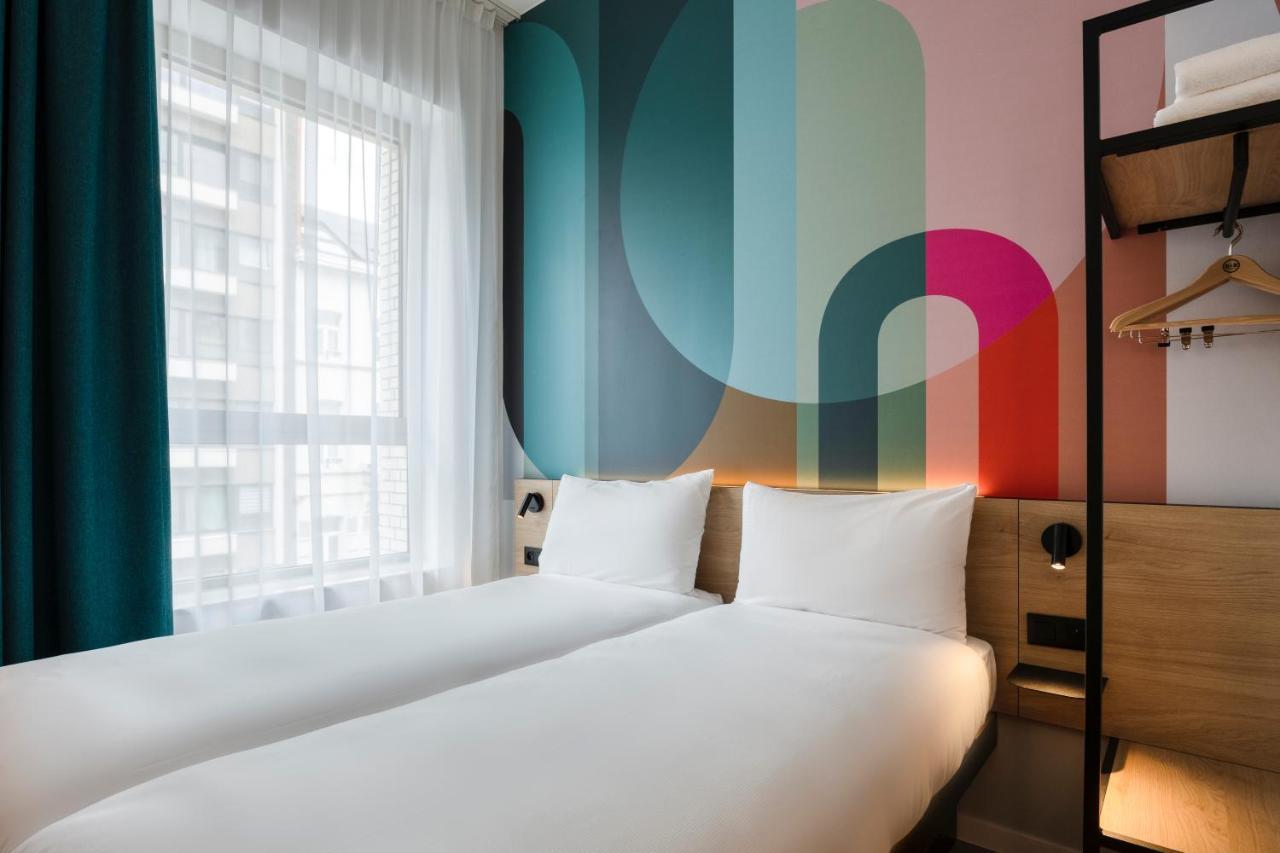 Twin Room,1403778749:JPEG