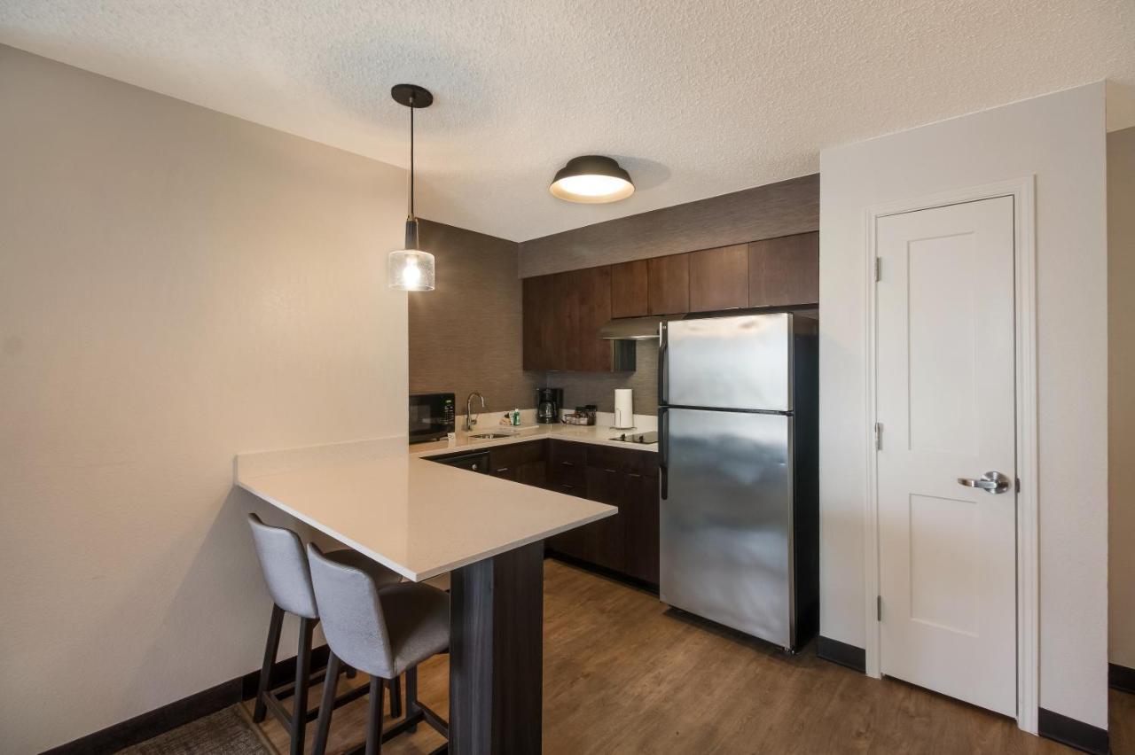 Two-Bedroom Suite,1707853667:JPEG