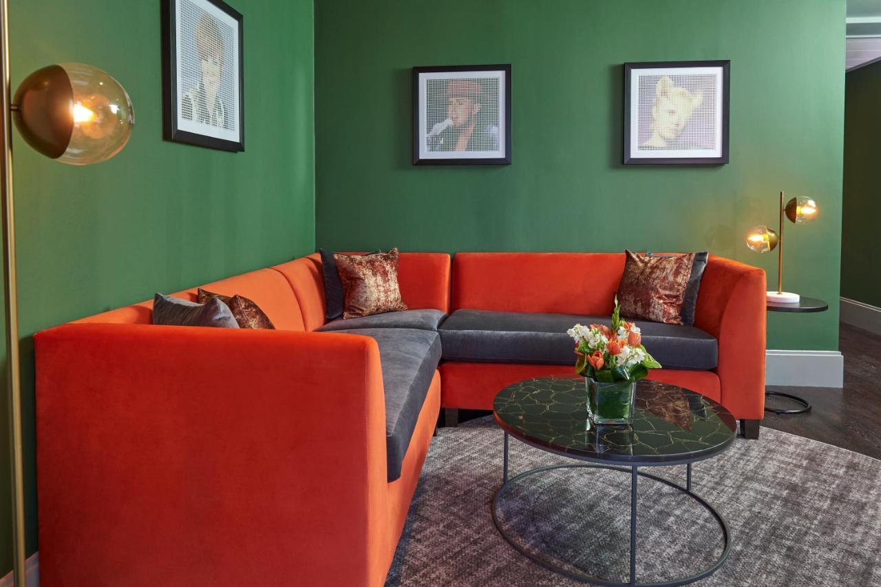 Signature Suite