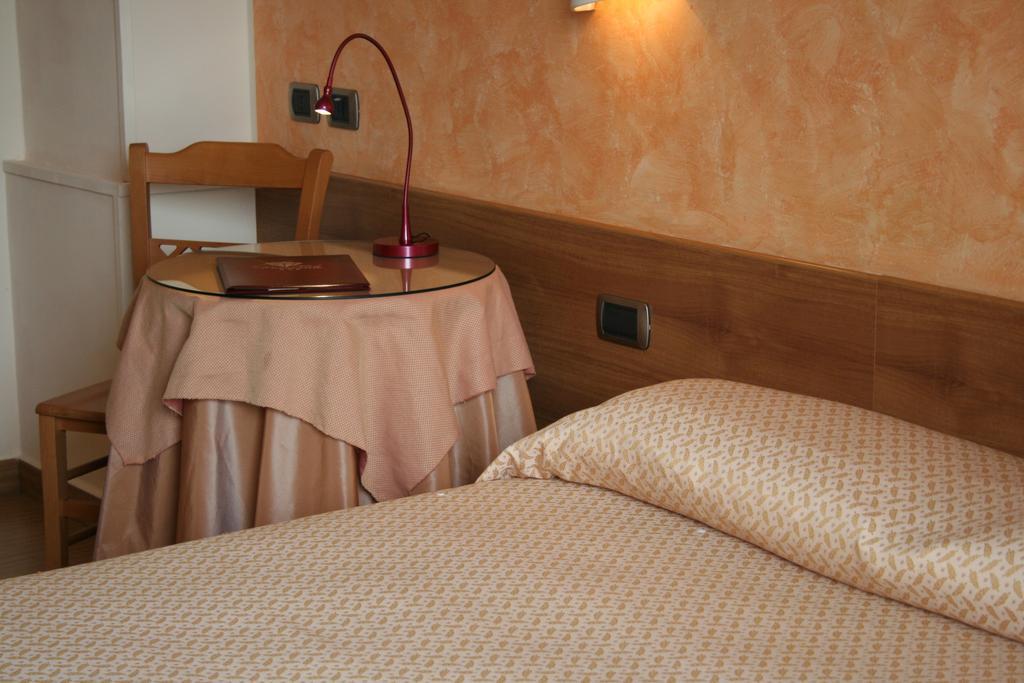 Economy Double Room,1588082964:JPEG