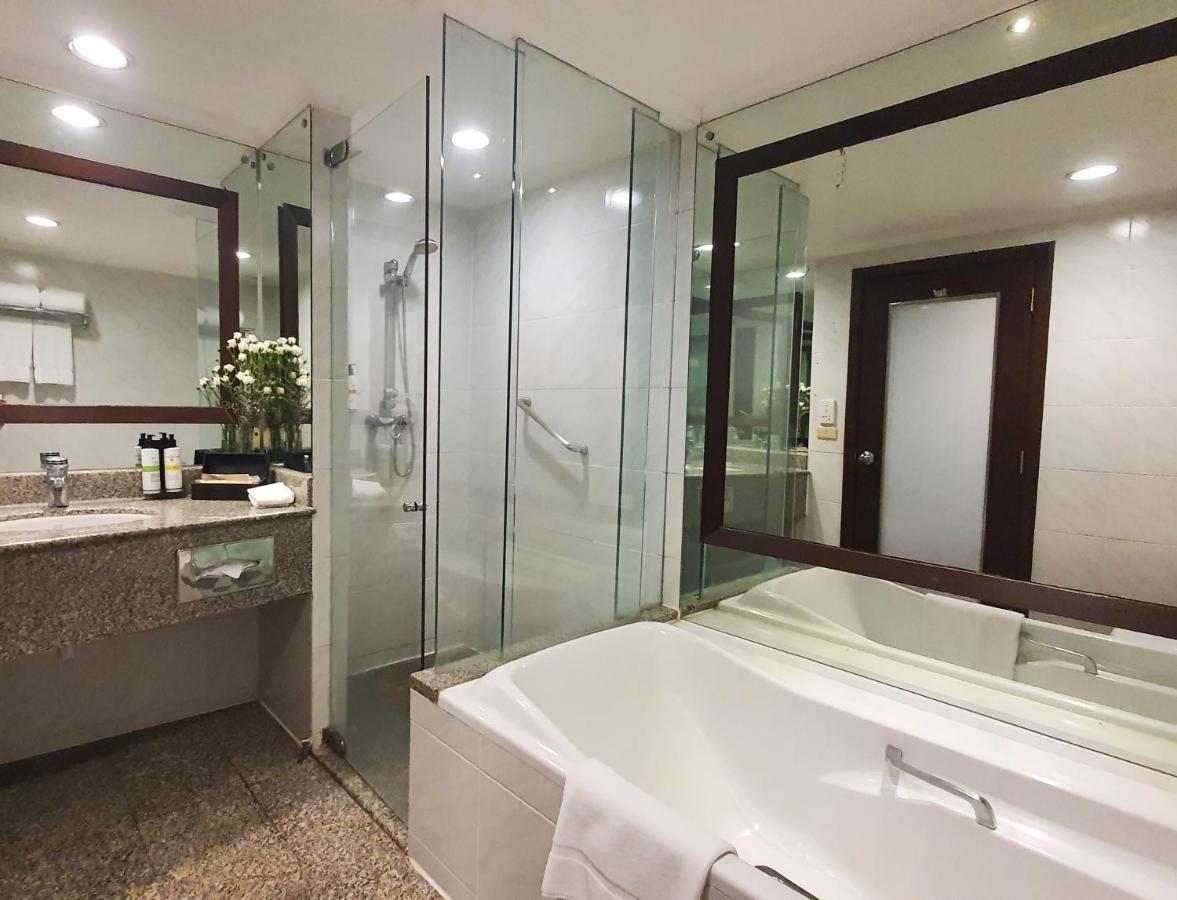 Premium Deluxe Double Room,1758516745:JPEG