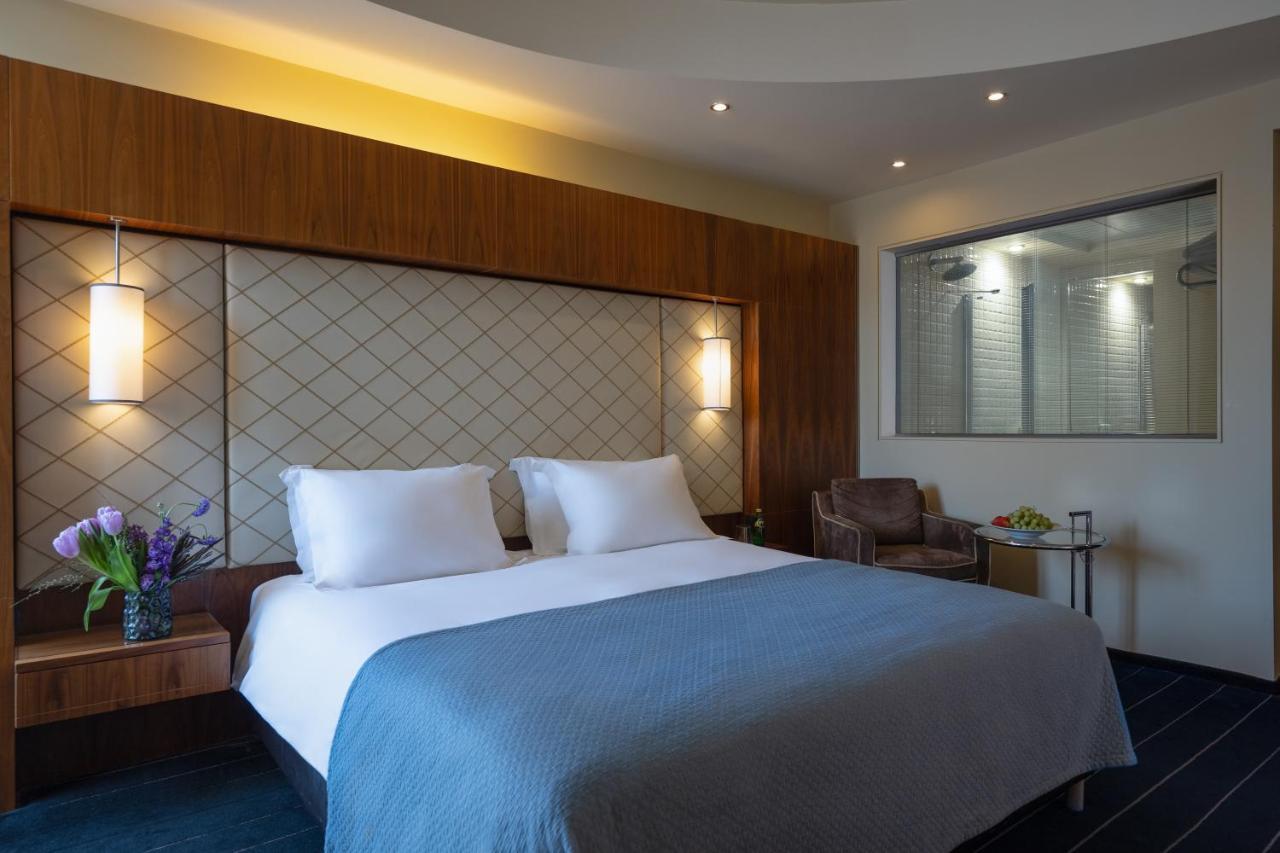 Executive Room,1465677030:JPEG