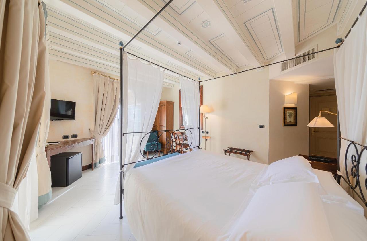 Classic Double or Twin Room Sea View