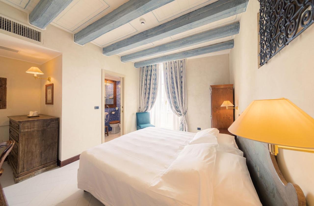 Classic Double or Twin Room Sea View
