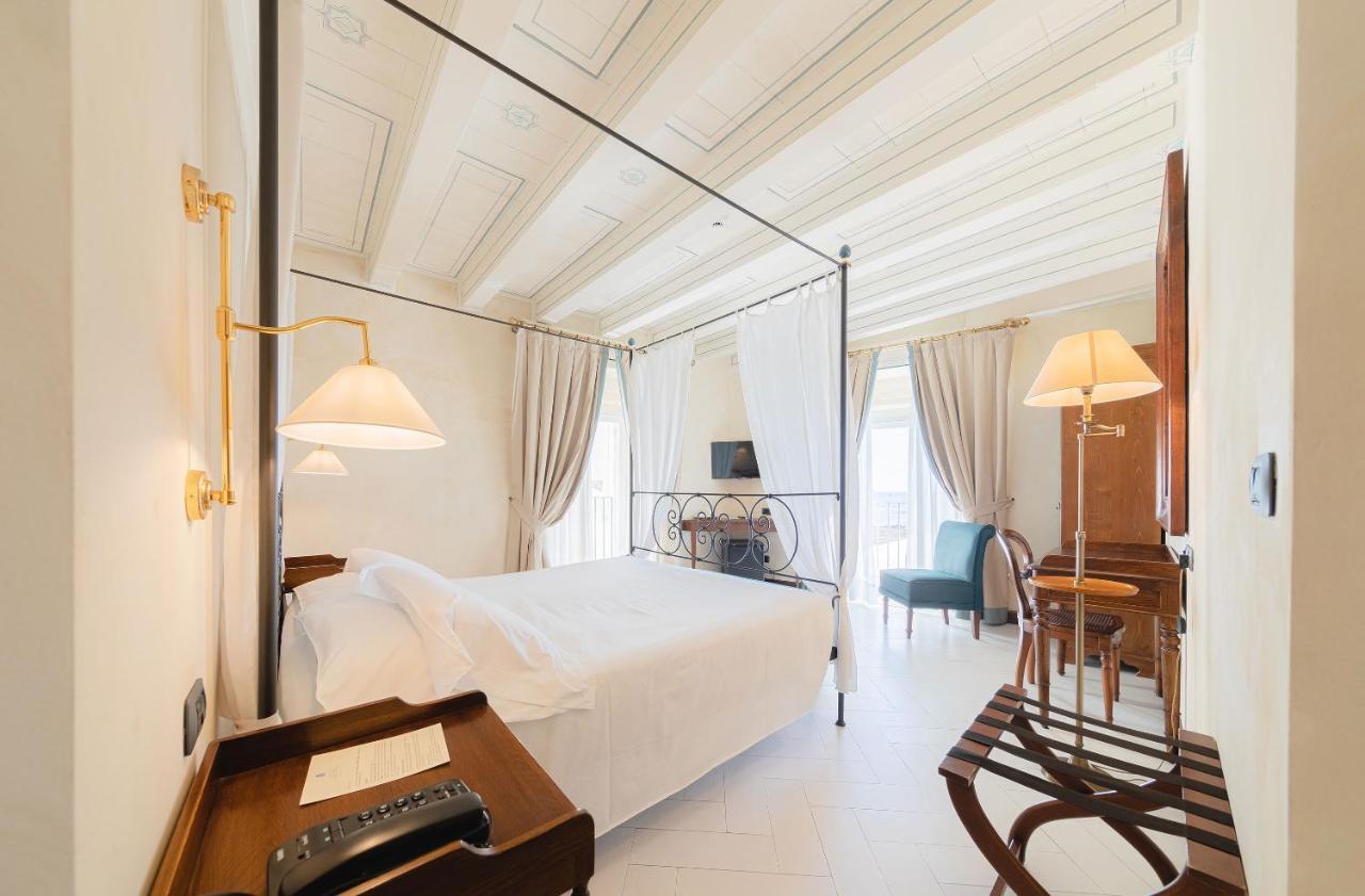 Classic Double or Twin Room Sea View