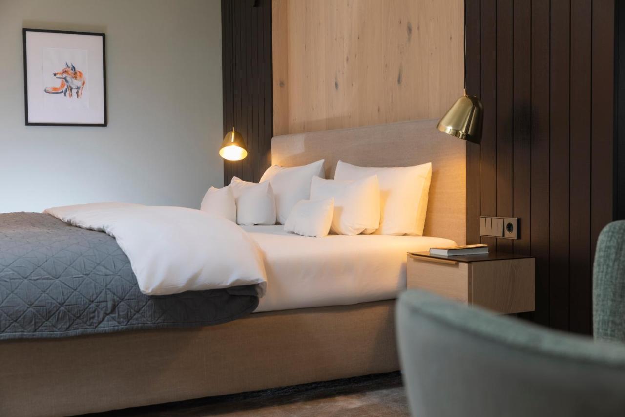 Modern Double Room,1404158468:JPEG