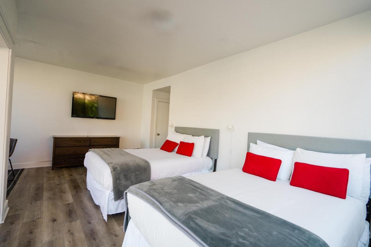Double Room Two Double Beds