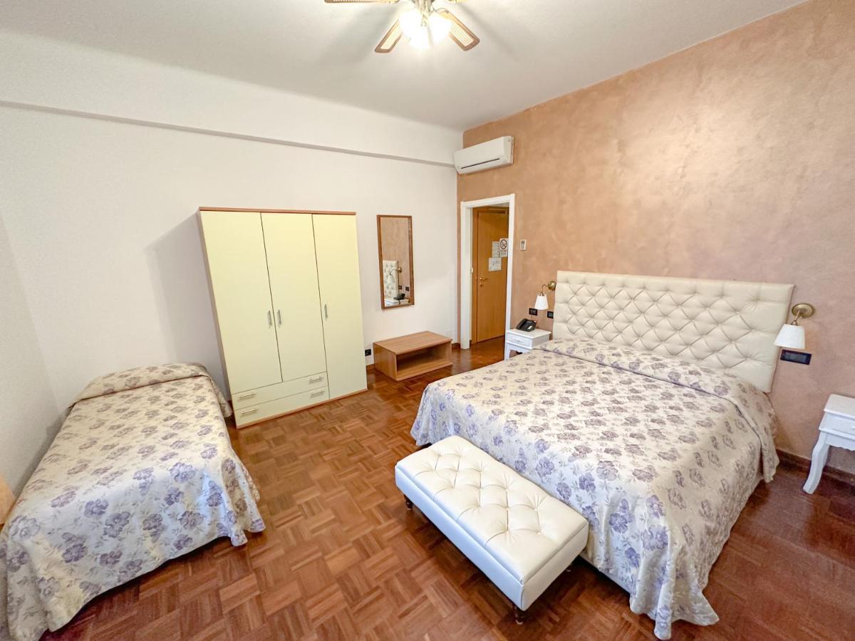 Superior Triple Room,1404438503:JPEG