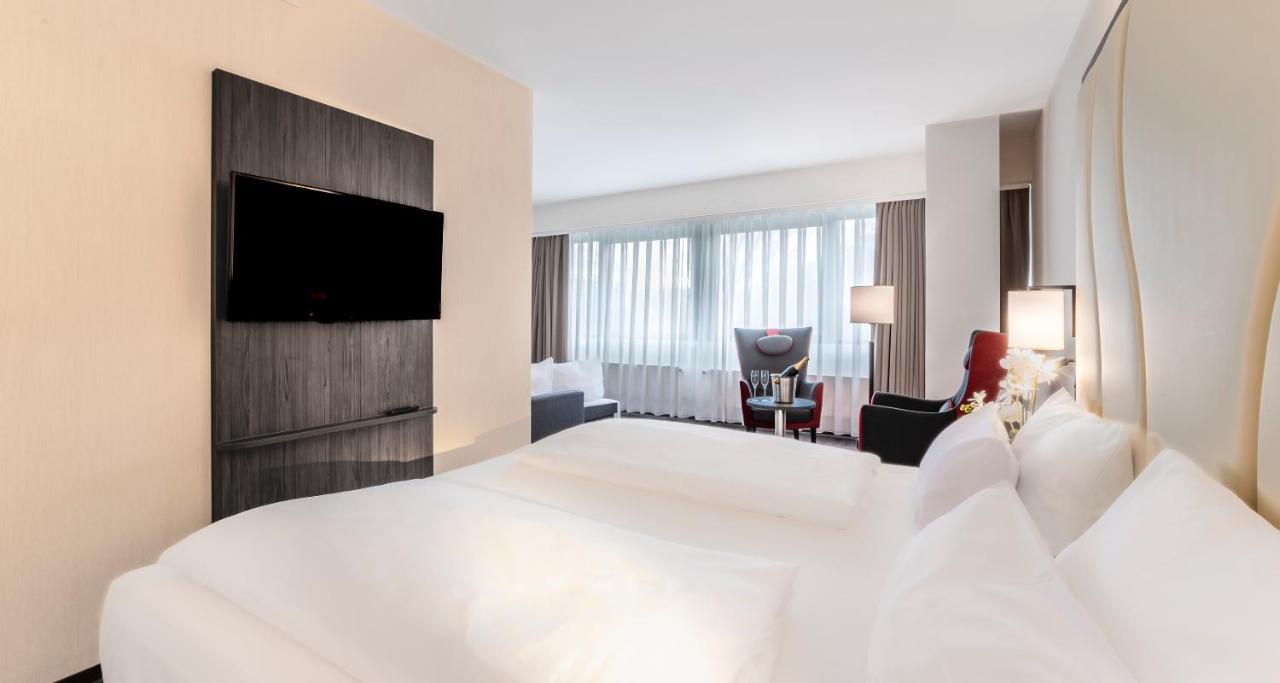 One-Bedroom Junior Suite One Double One Single Bed Sofa Bed,1404484895:JPEG