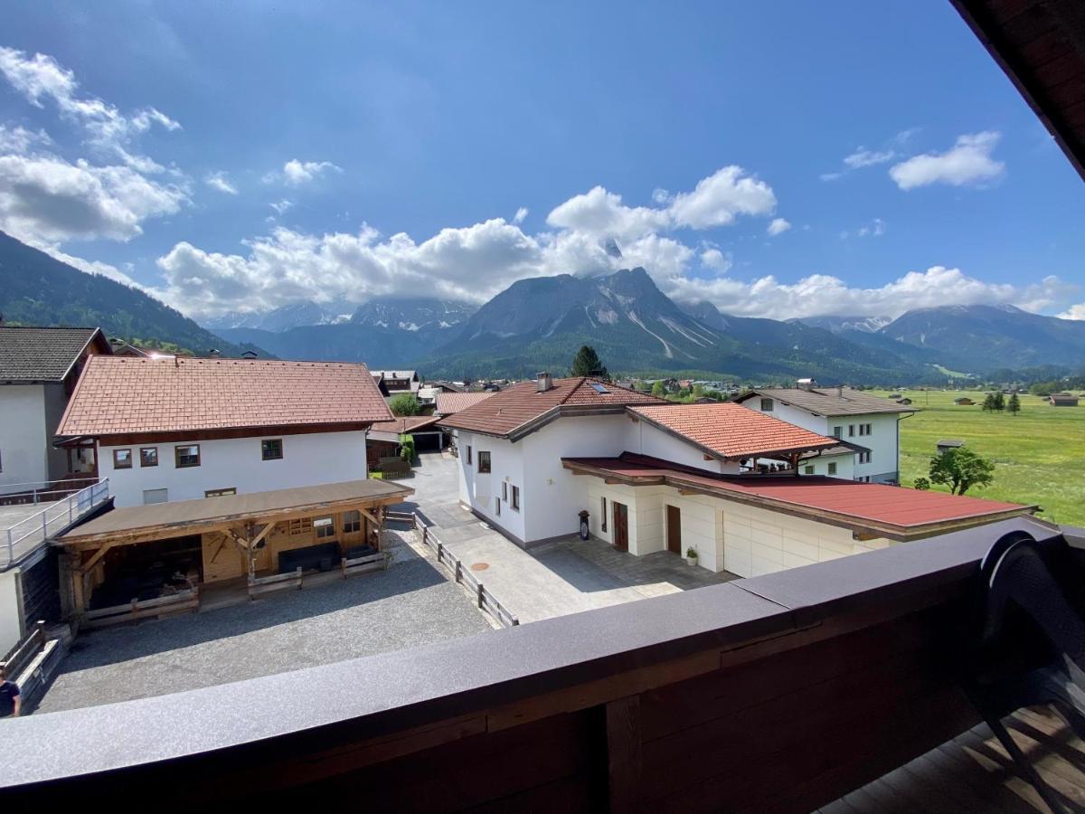 Family Room Balcony,1404687425:JPEG