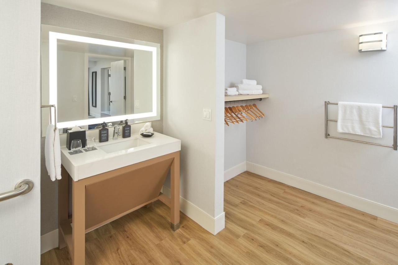 King Suite City View