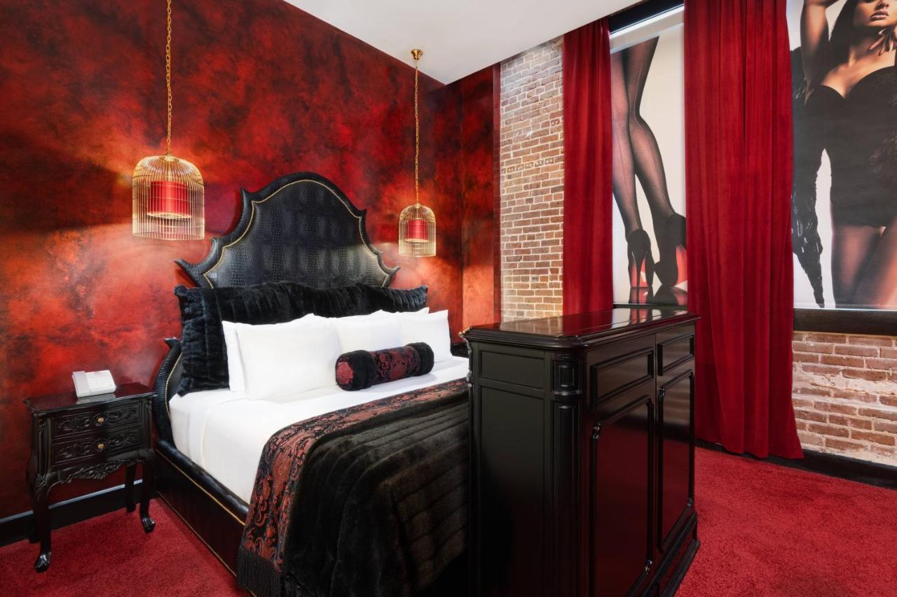 Two-Bedroom Presidential Suite