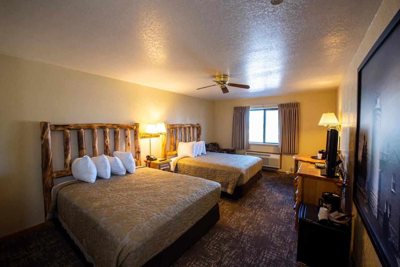 Traditional Queen Room Two Queen Beds Non-Smoking