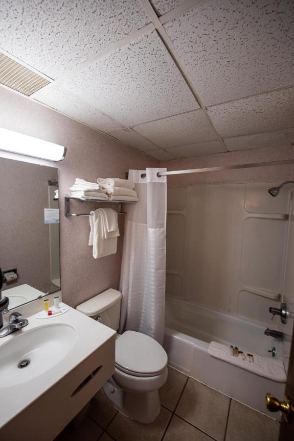 King Room Mobility Access or Non-Smoking