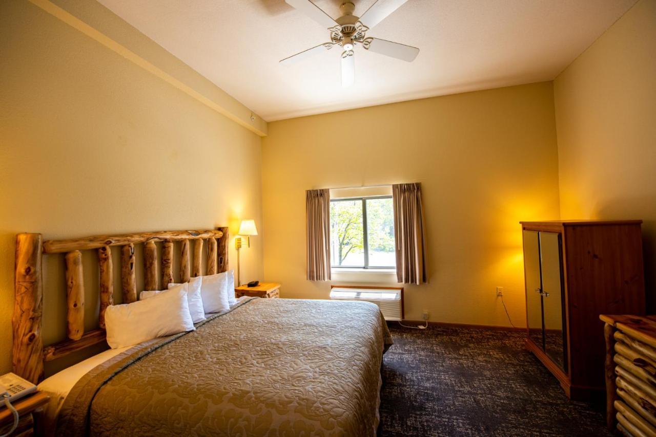 King Room Mobility Access or Non-Smoking