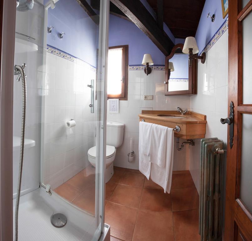 Double Room Private Bathroom,806533086:JPEG