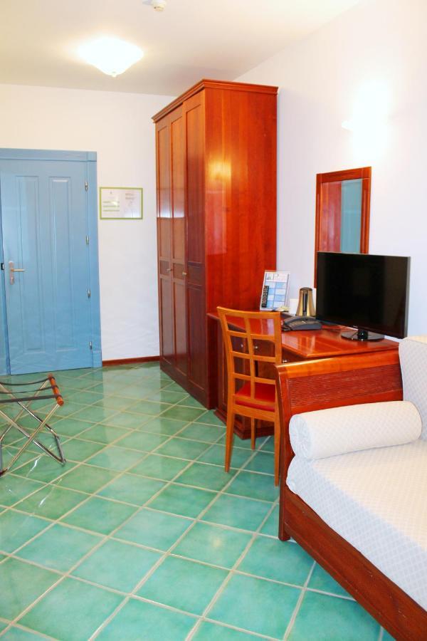 Comfort Double or Twin Room Partial Sea View