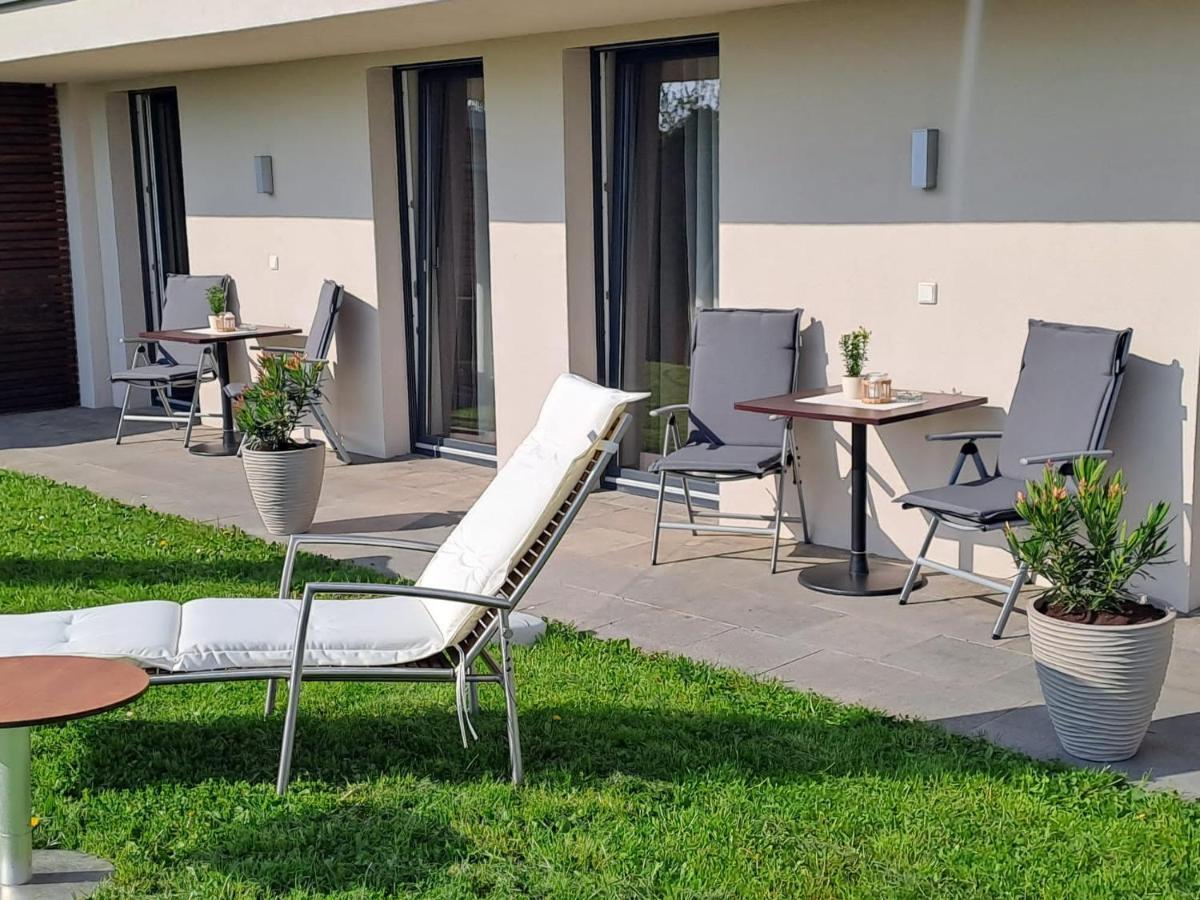Family Room Garden View