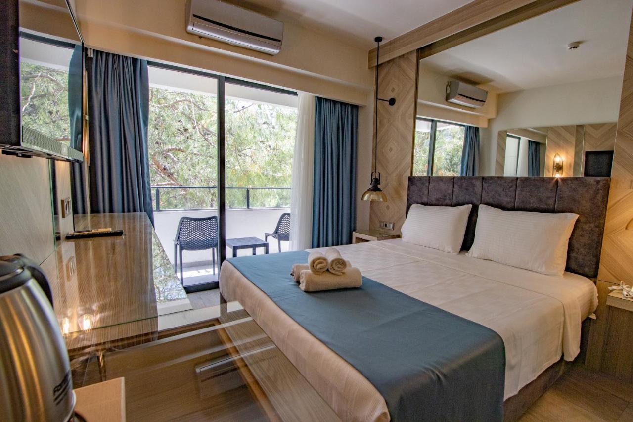 Deluxe Double or Twin Room Garden View