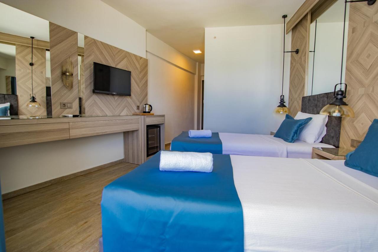 Deluxe Double or Twin Room Sea View