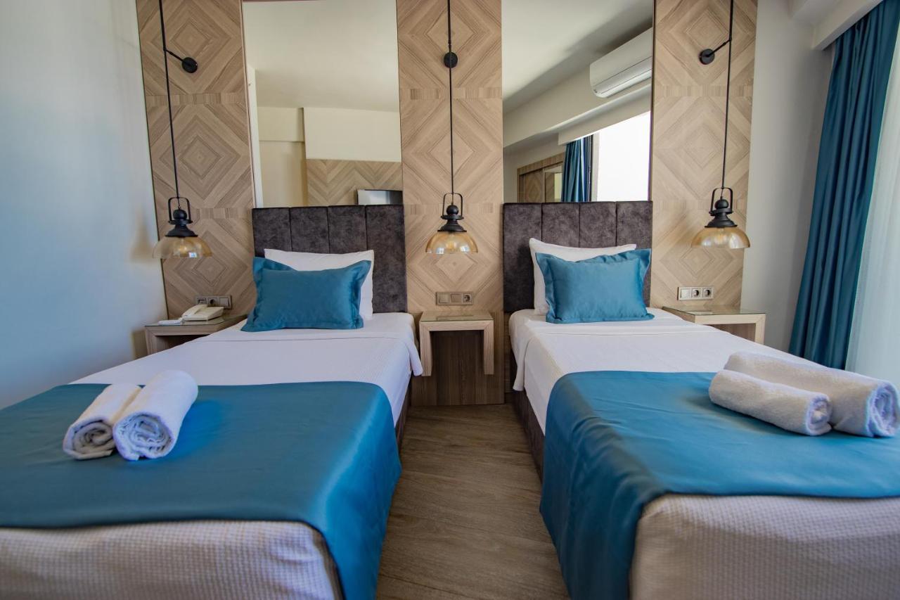 Deluxe Double or Twin Room Sea View