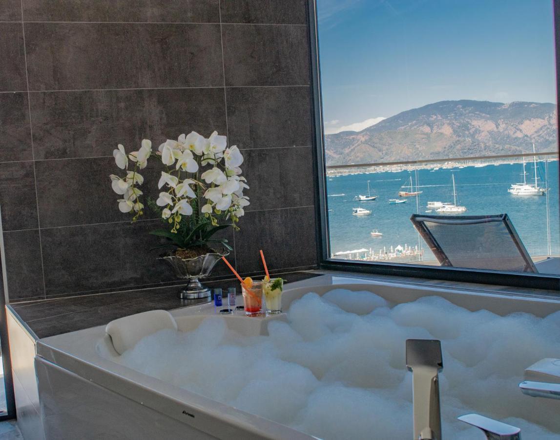 King Room Spa Bath