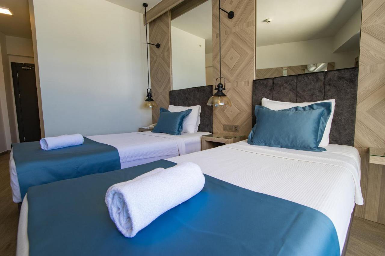 Deluxe Double or Twin Room Garden View