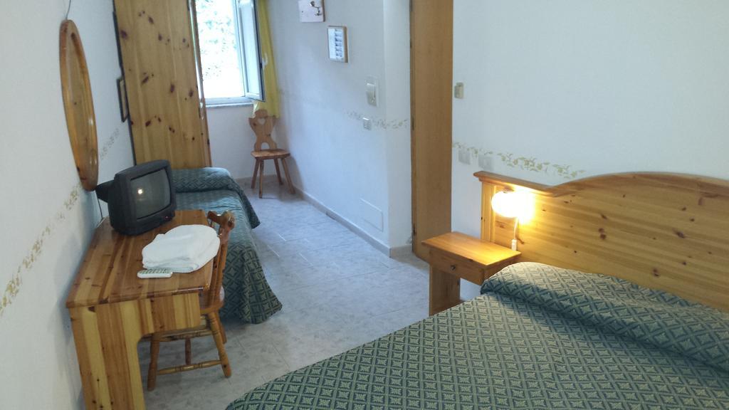Economy Triple Room,1588170626:JPEG