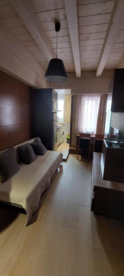 One-Bedroom Apartment,1407171602:JPEG