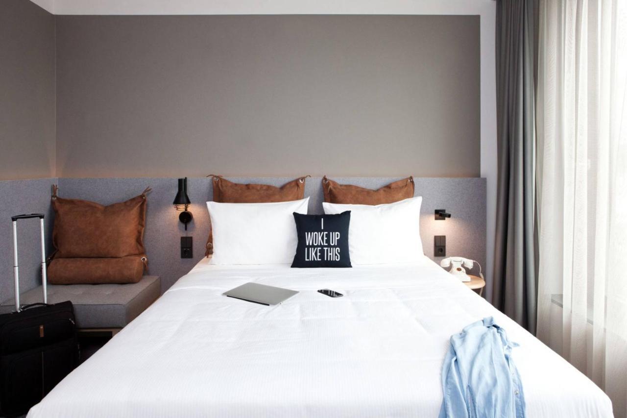 Moxy Guest Room 1 Queen Inland view,1413406034:JPEG