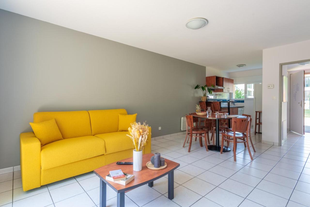 Two-Bedroom Apartment,1407770384:JPEG