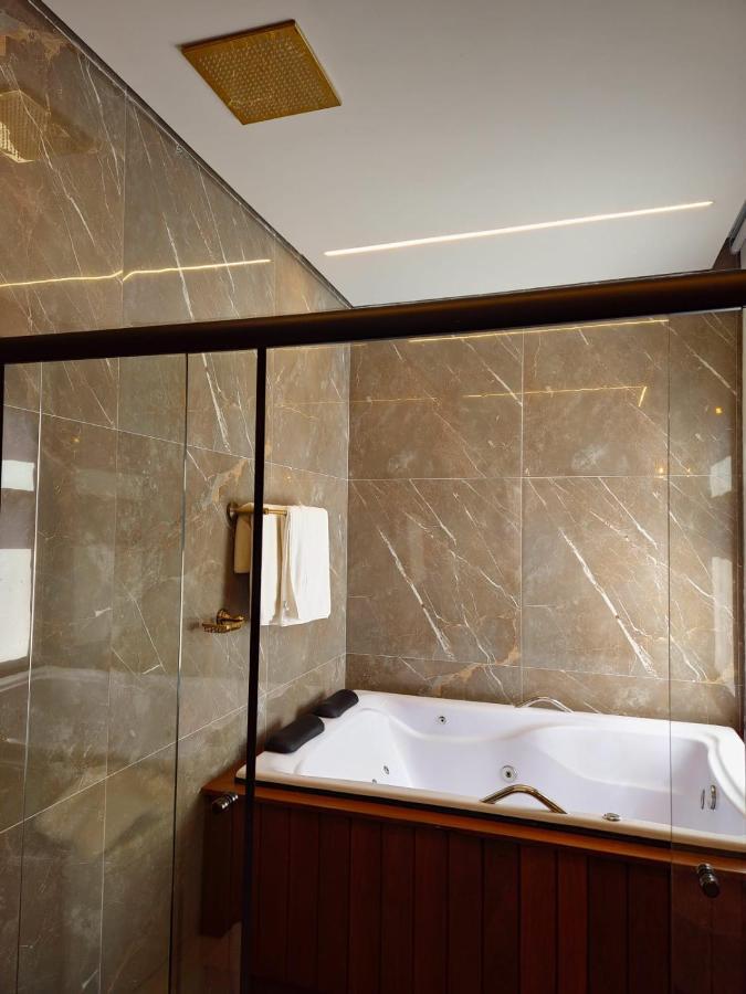 Deluxe King Room,1407795569:JPEG