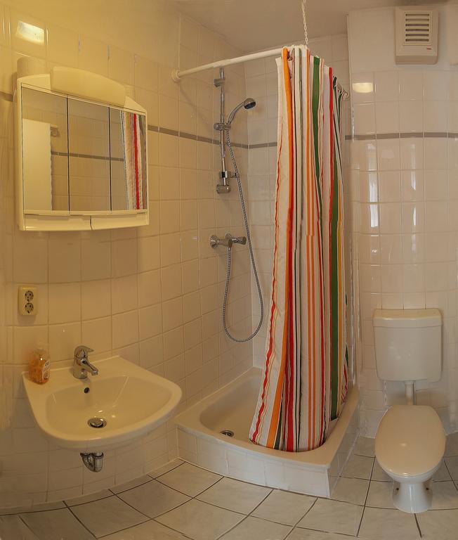 Single Room Bathroom