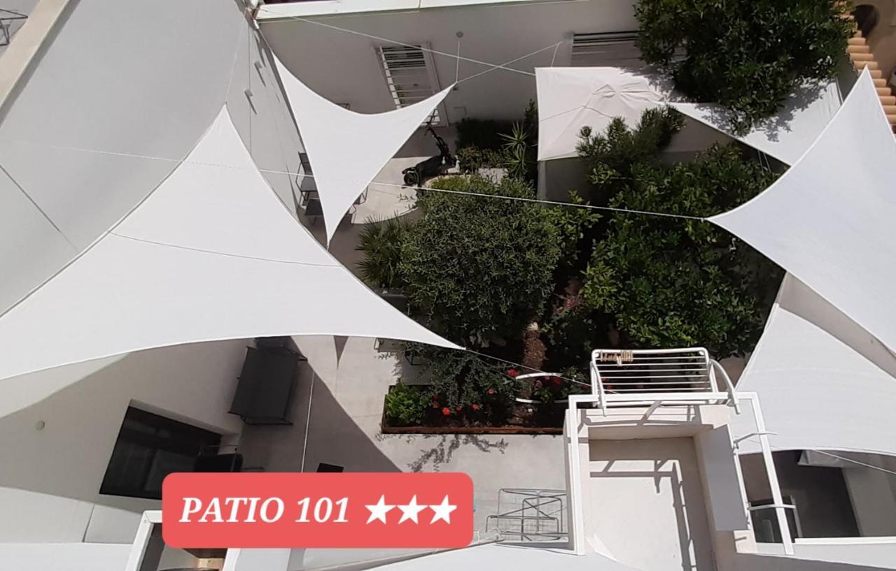 Single Room Patio,1556280421:JPEG
