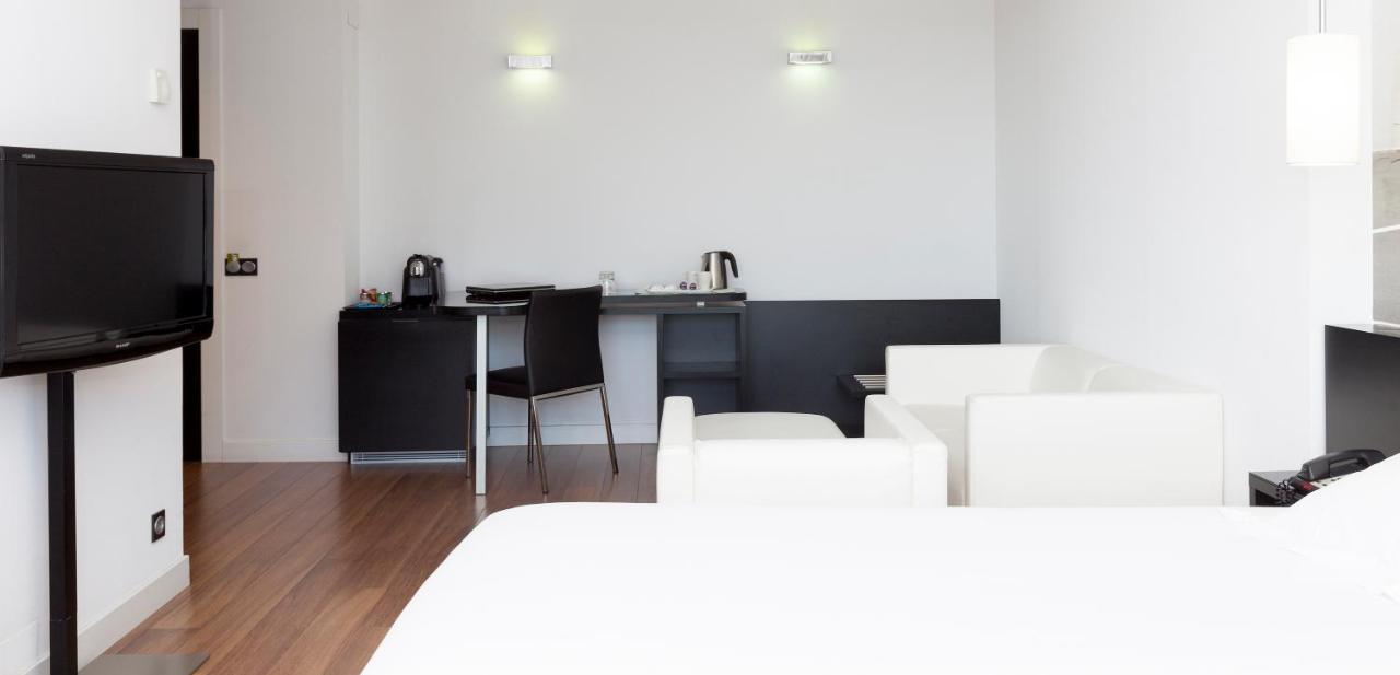 Double or Twin Room airport shuttle