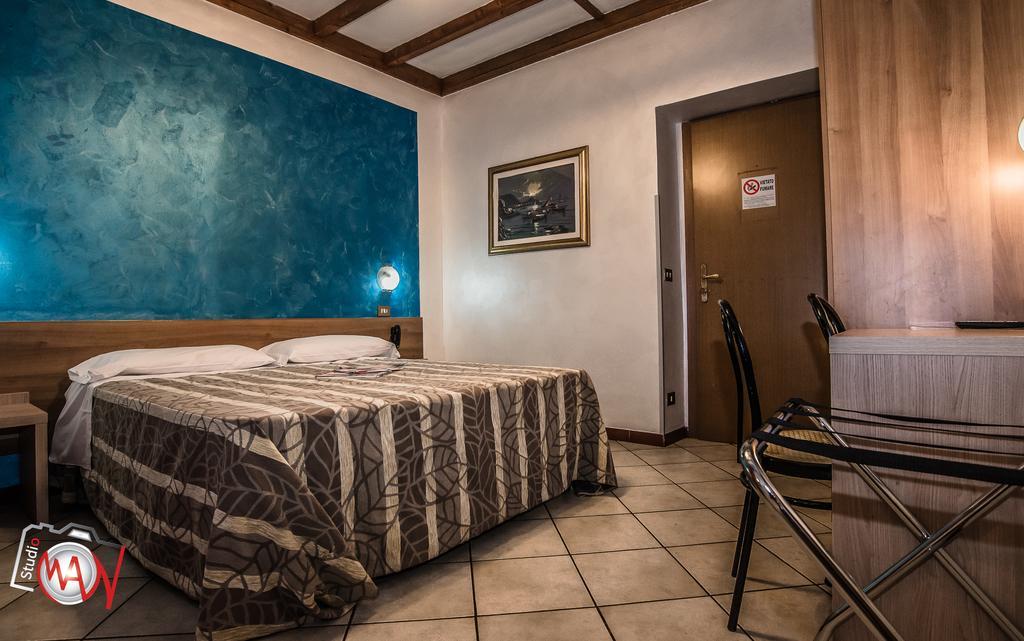Standard Double Room,449178447:JPEG