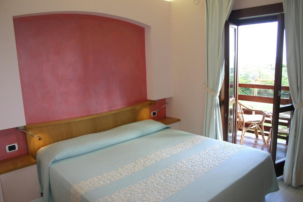 Double or Twin Room Sea View,141244389:JPEG