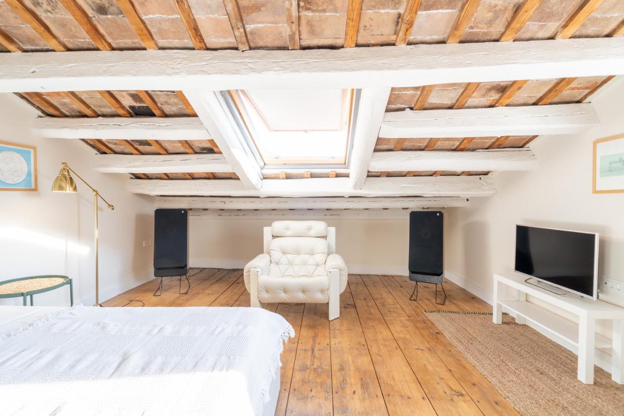 One-Bedroom Suite City View