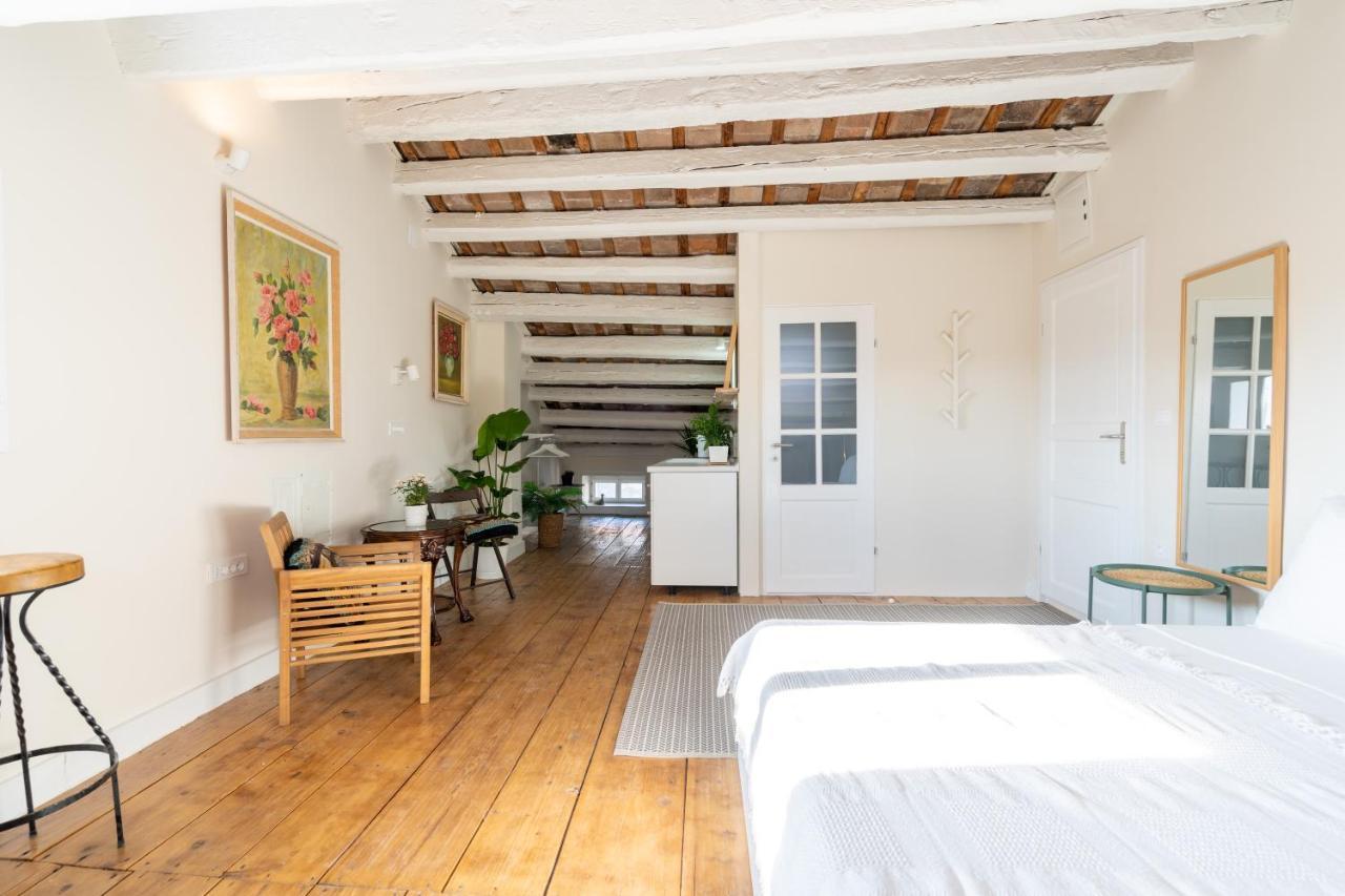 One-Bedroom Suite City View
