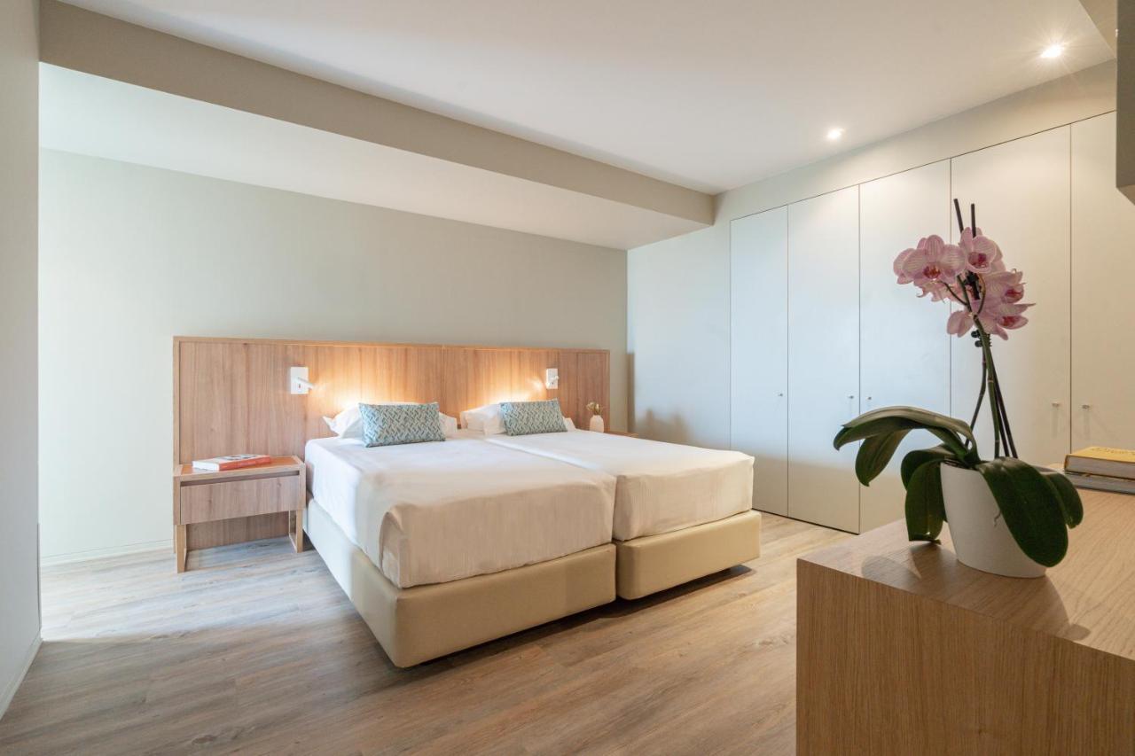 Two-Bedroom Apartment Sea View