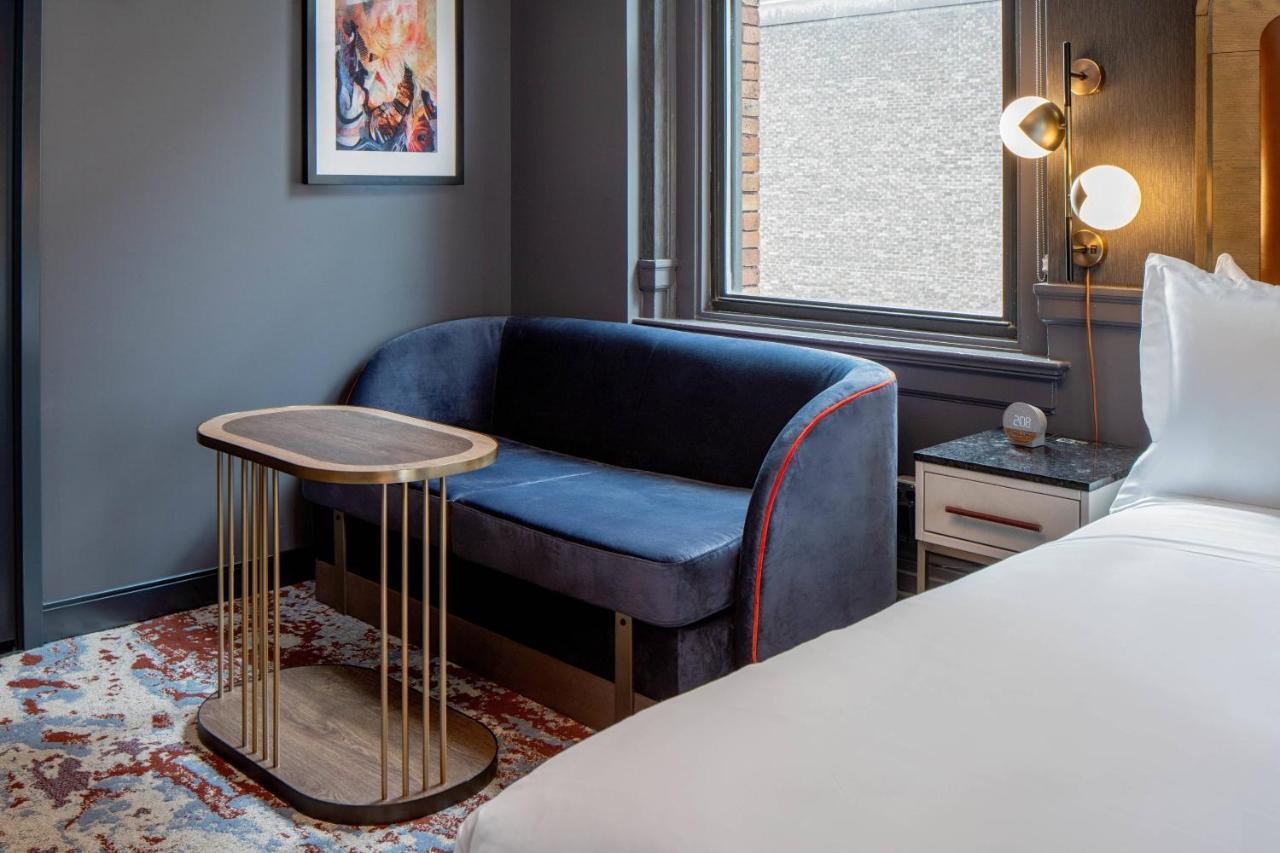 Junior Suite 1 King