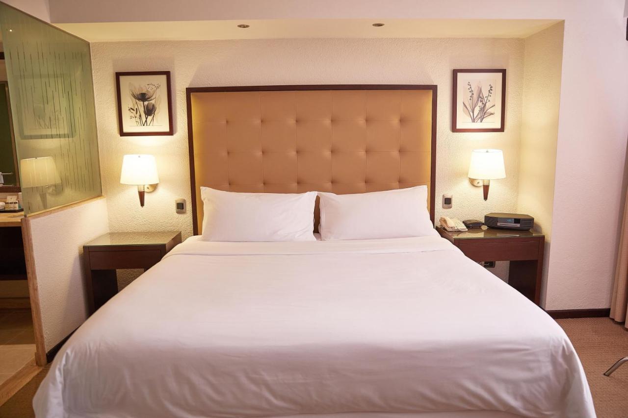 Junior Suite Junior Suite 1 King,1413441953:JPEG
