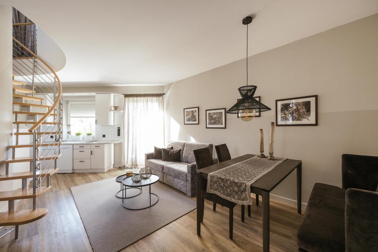 Apartment Split Level,1413783722:JPEG