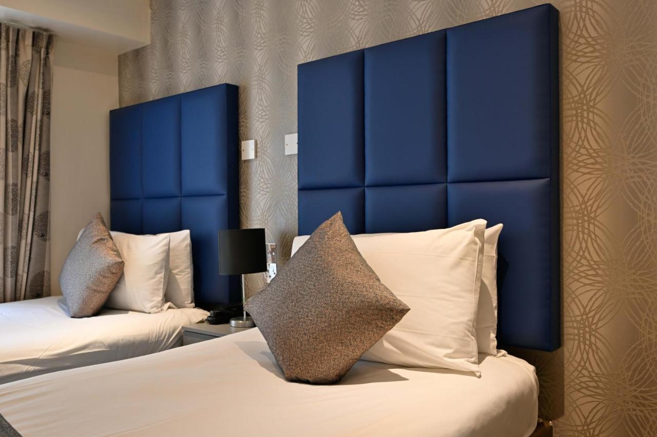 Twin Room,1414162712:JPEG