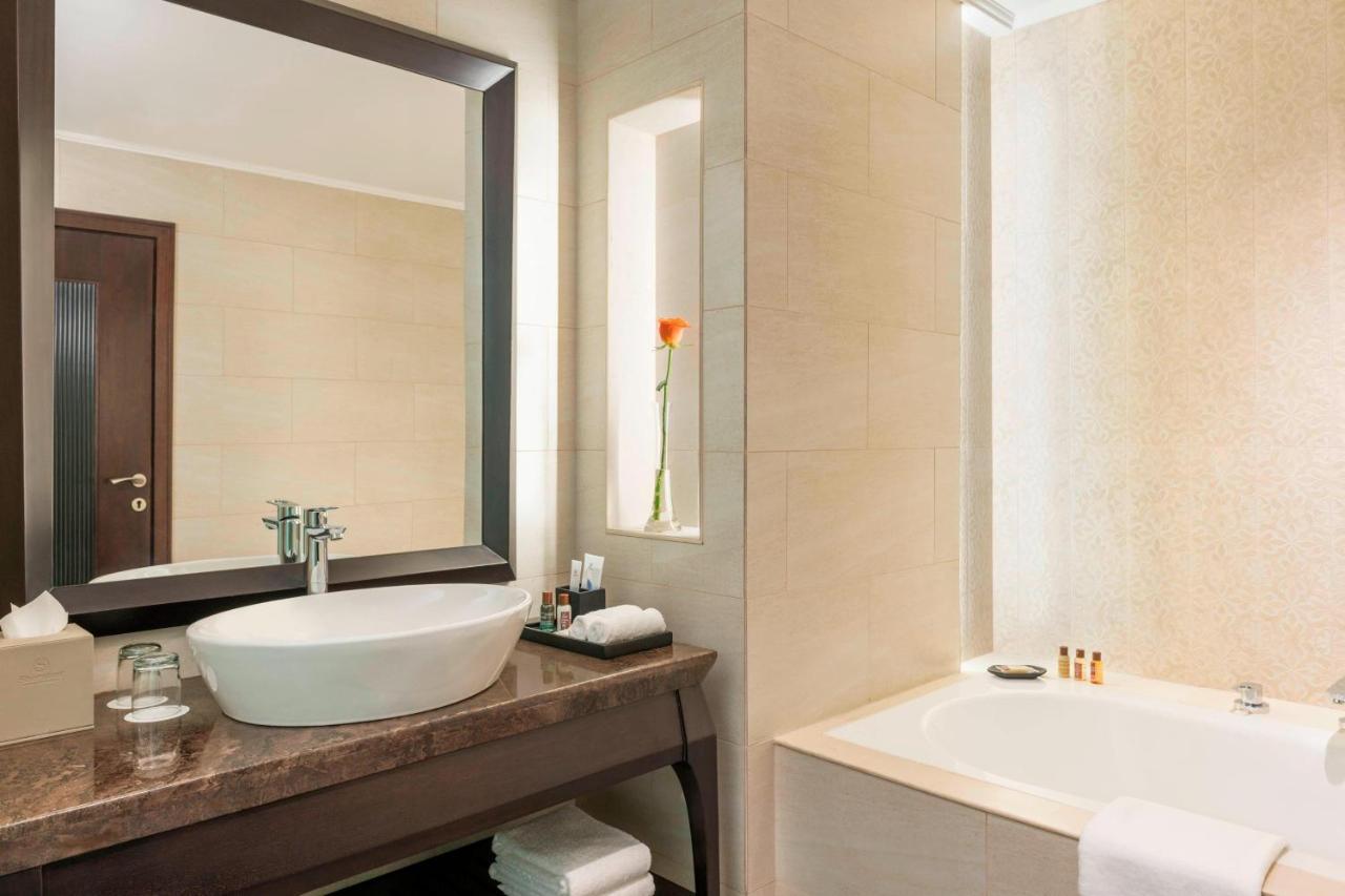 Chambre Lit King-Size de Luxe - Vue sur Ville