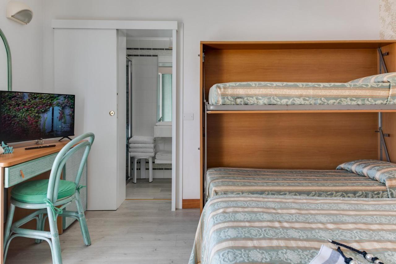Quadruple Room Sea View