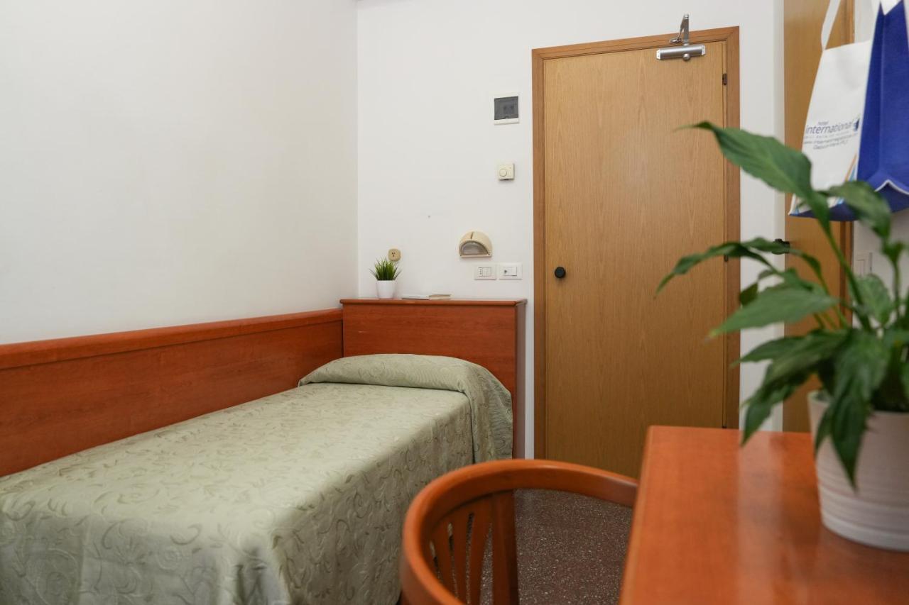 Single Room Balcony,122424820:JPEG