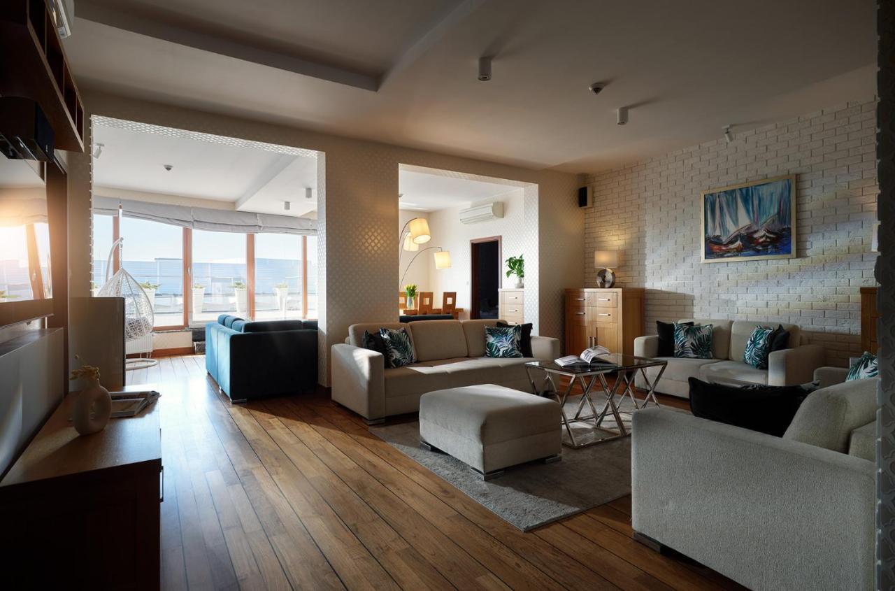Penthouse Apartment,1415271870:JPEG
